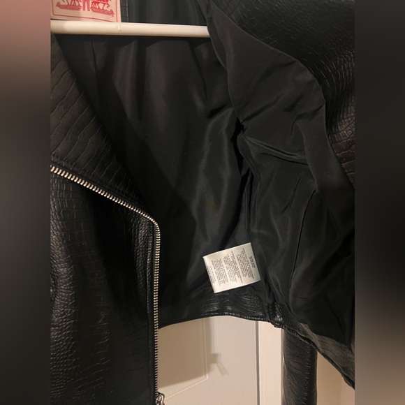 Brand new Levi’s leather jacket - Picture 6 of 14